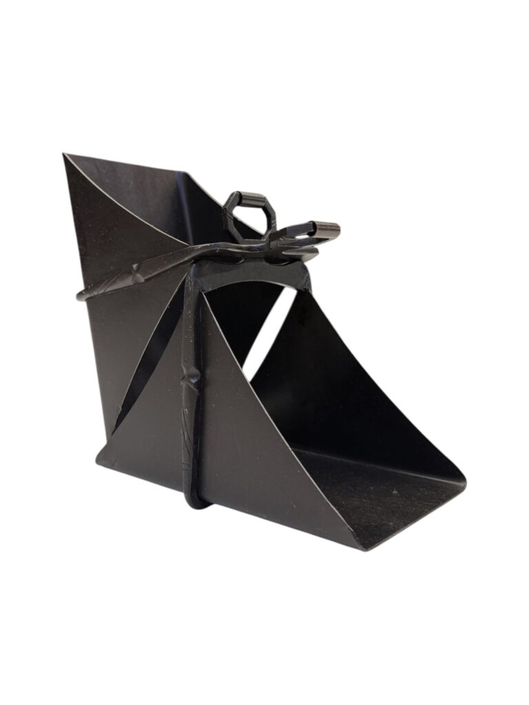 Estribo Vaquero Curtisur 13x22 cm Pavonado - Hierro